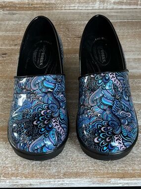 Easy Street Paisley Clogs